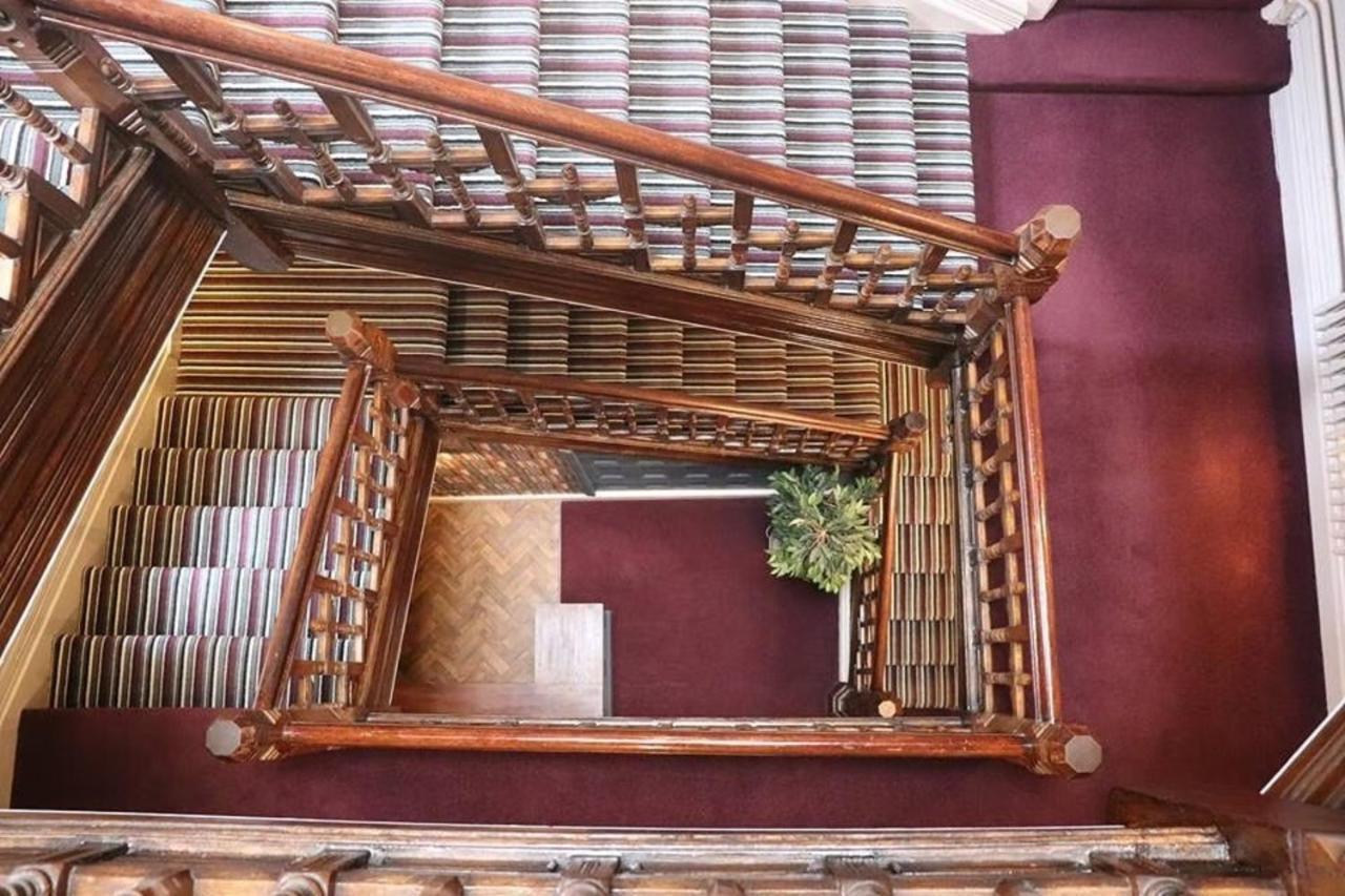 The Royal Hotel Crewe, A Brilliant Collection, Powered By Oyo Luaran gambar