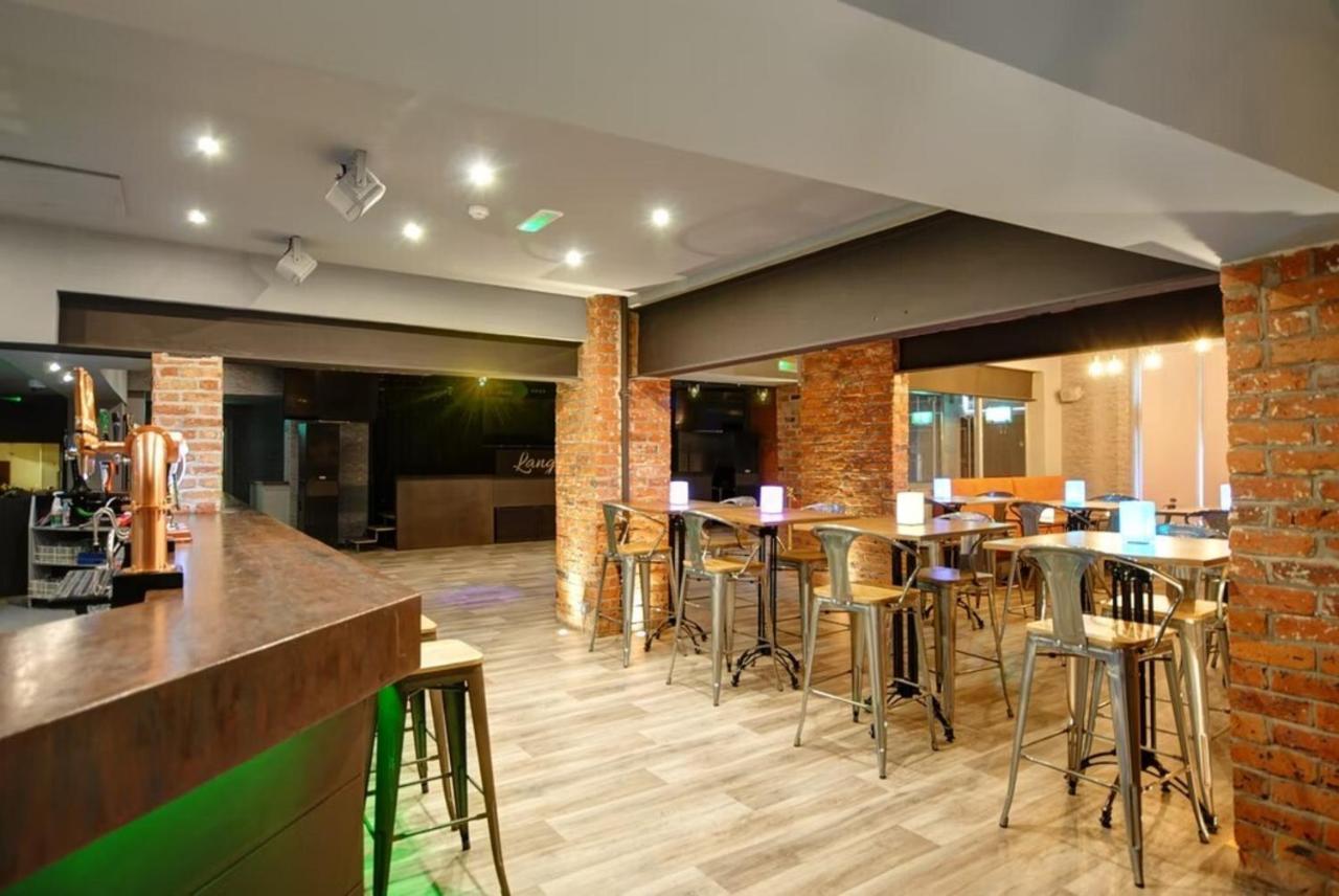 The Royal Hotel Crewe, A Brilliant Collection, Powered By Oyo Luaran gambar